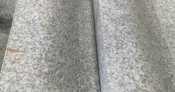 咸阳芙蓉白S型拉丝面路沿石