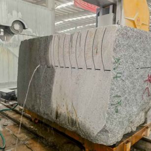 咸阳 602，大花芙蓉白，绳锯加工弧形路沿石