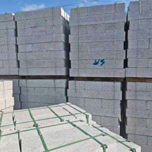 咸阳 路沿石，路侧石-尺寸标准、颜色均匀