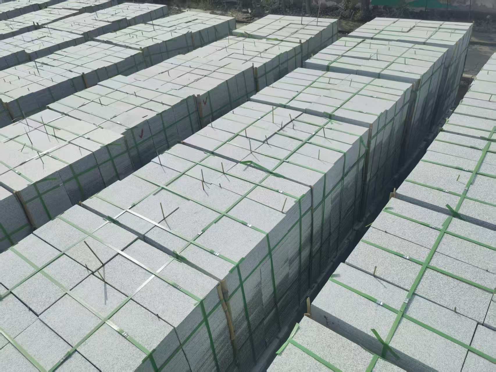 咸阳 芝麻白1.8公分火烧300*600地铺，清仓大甩卖