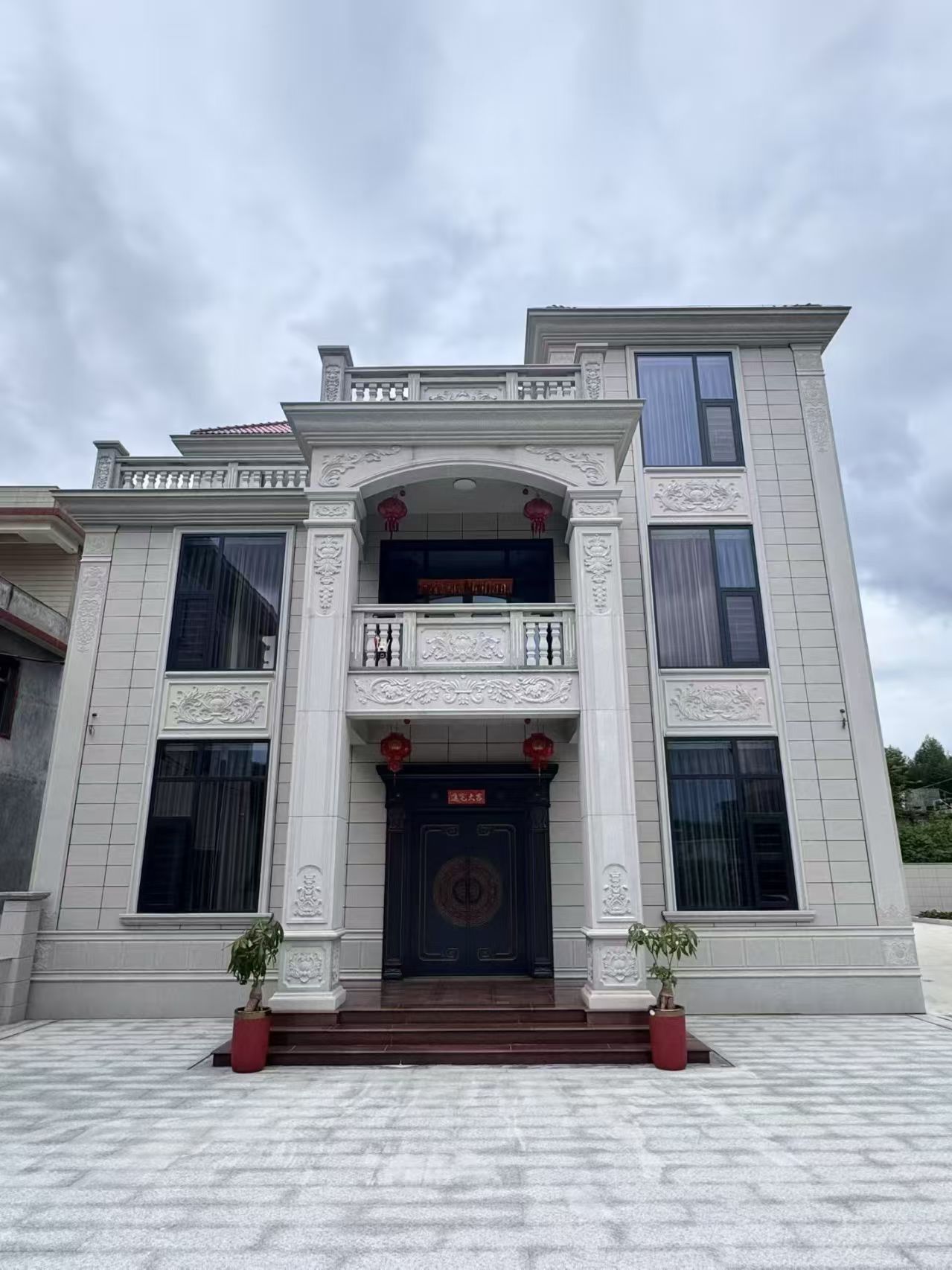 咸阳 芝麻白石材别墅干挂案例展示