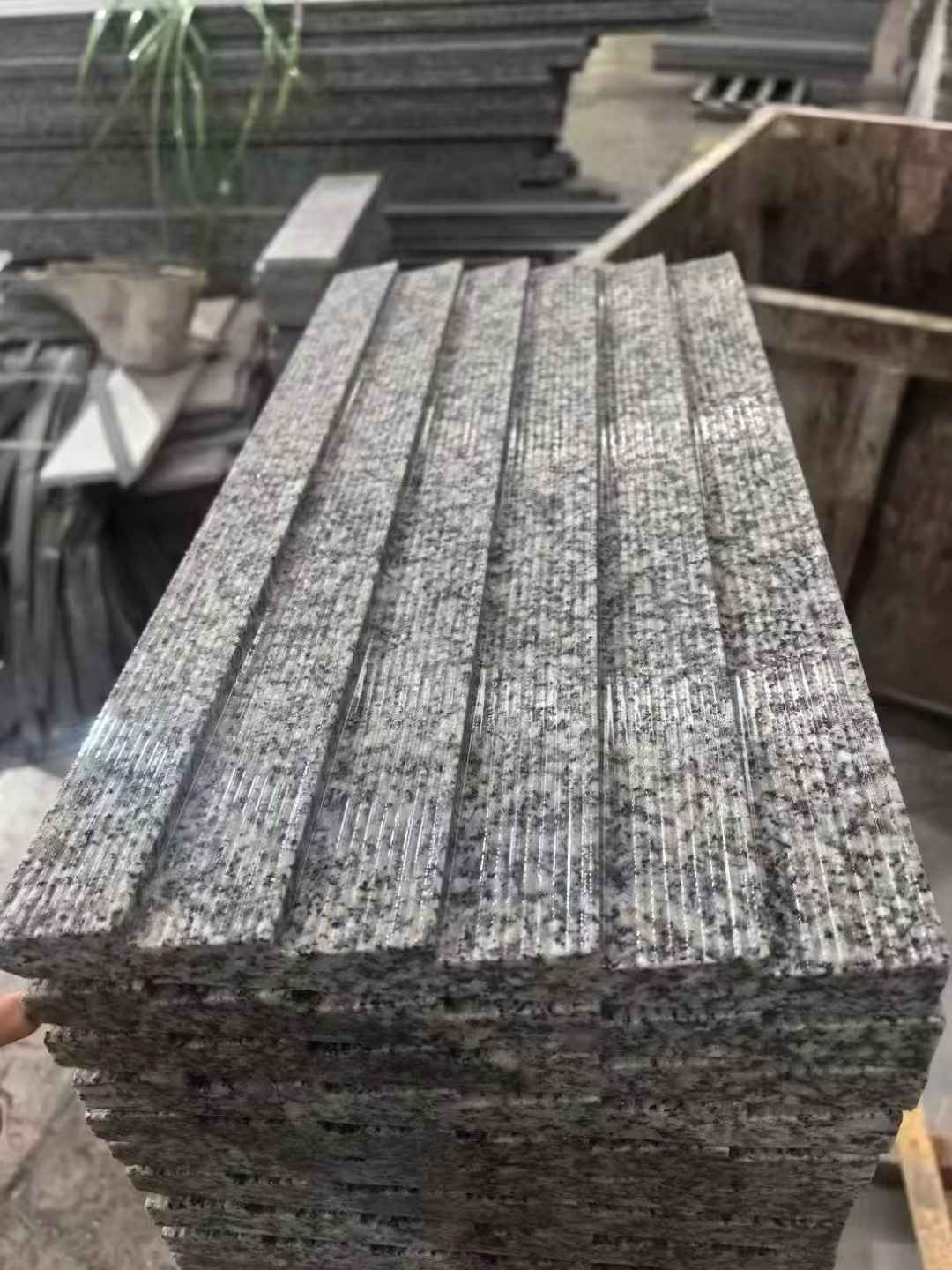 咸阳 狼牙石