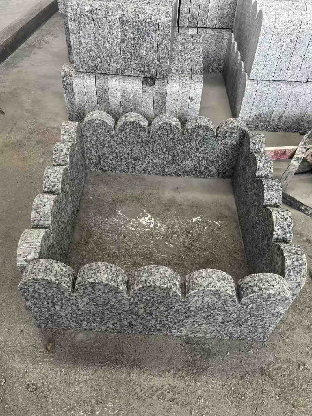 咸阳 花边石、花坛围栏石、花池界石、菜园栅栏石、镶边石、波浪状界石介绍