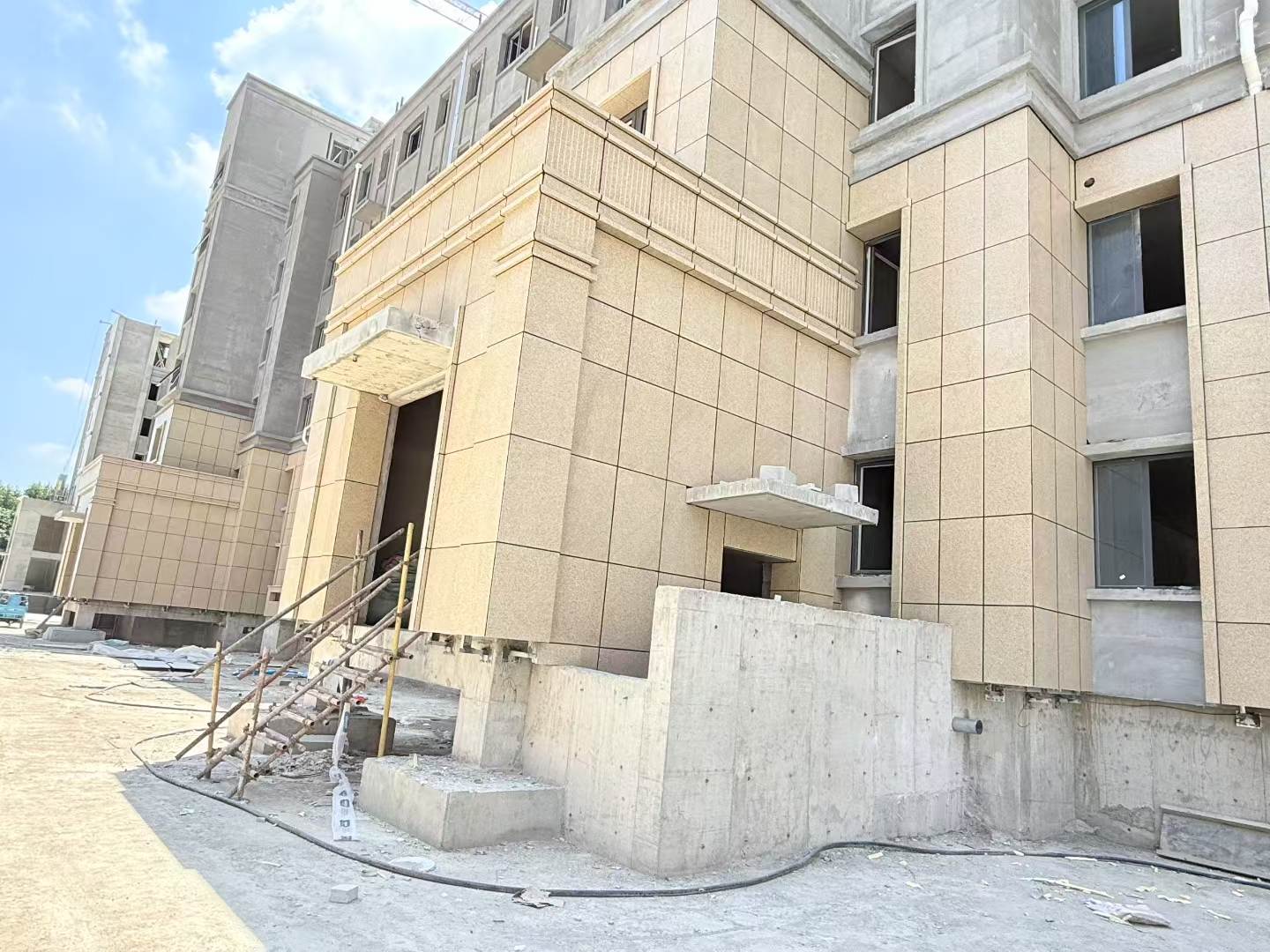 咸阳 黄金麻干挂，工地实拍